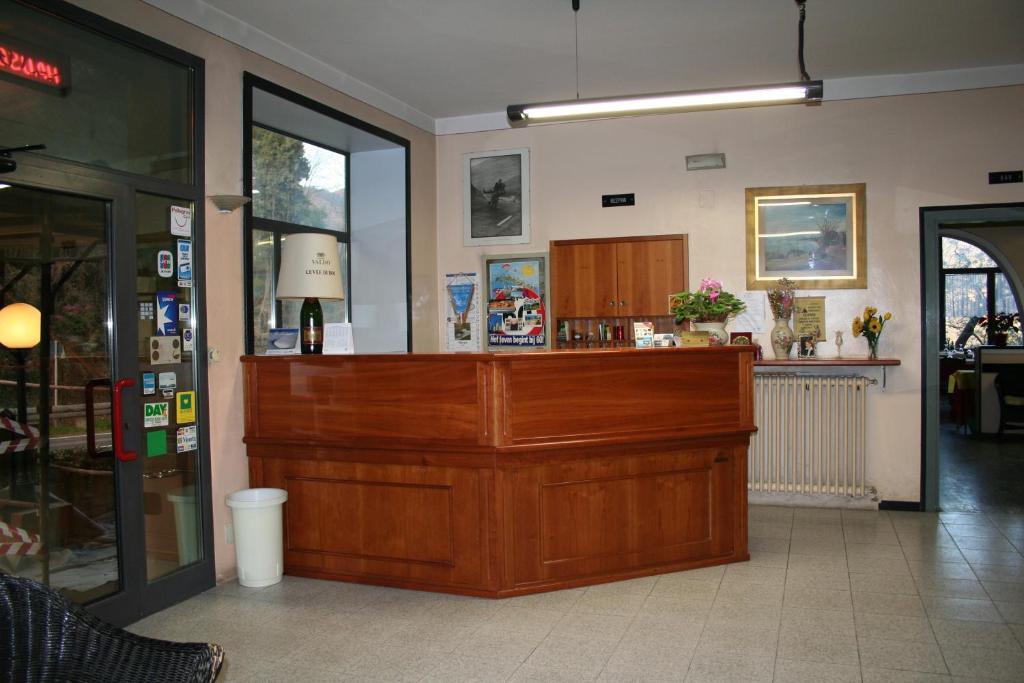 Hotel Olivi Salò Kültér fotó