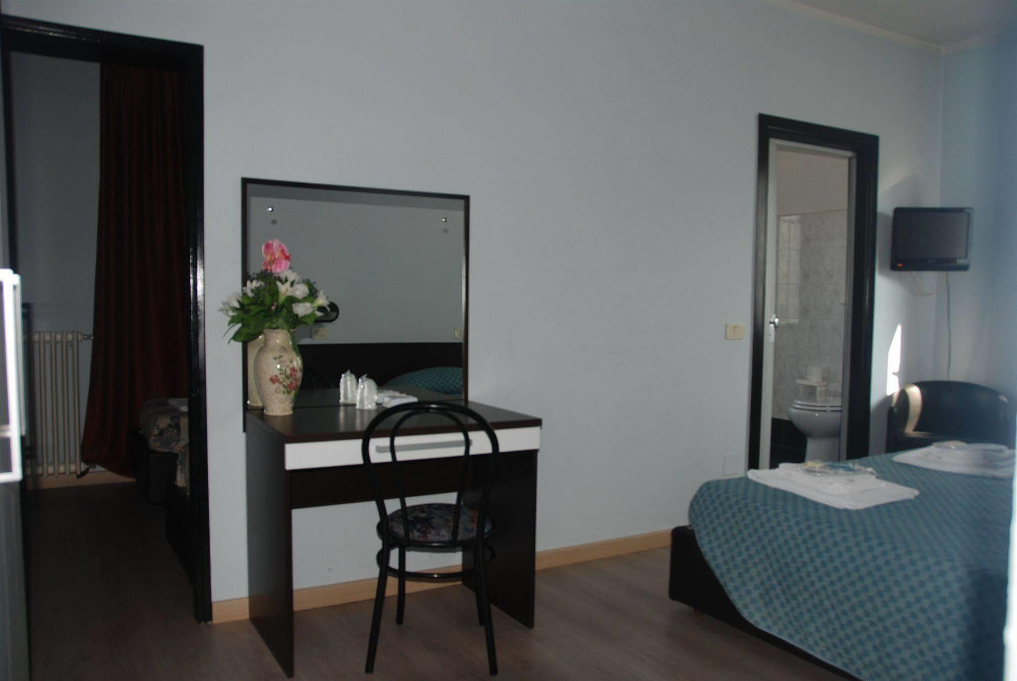 Hotel Olivi Salò Kültér fotó