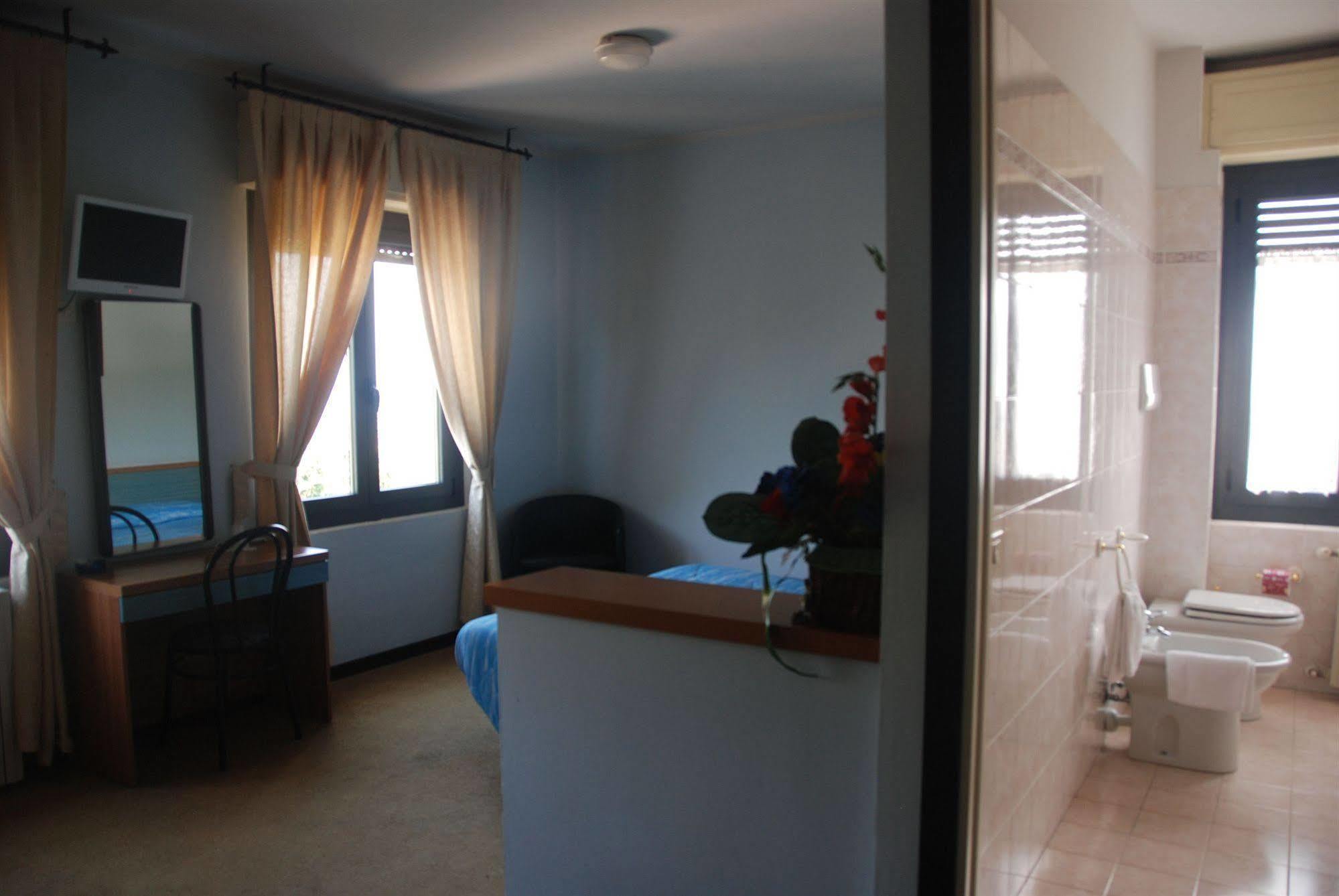 Hotel Olivi Salò Kültér fotó