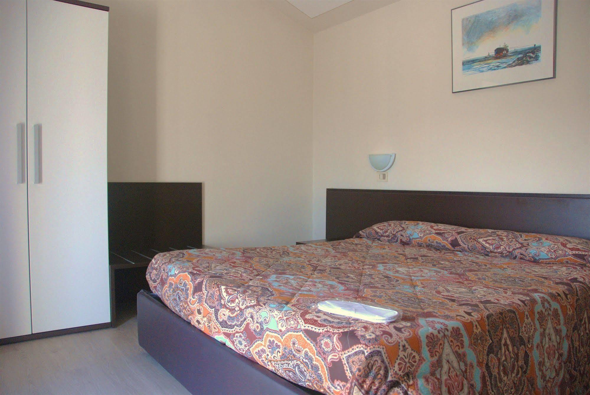 Hotel Olivi Salò Kültér fotó