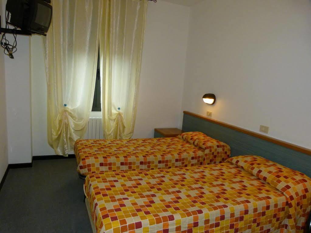 Hotel Olivi Salò Kültér fotó