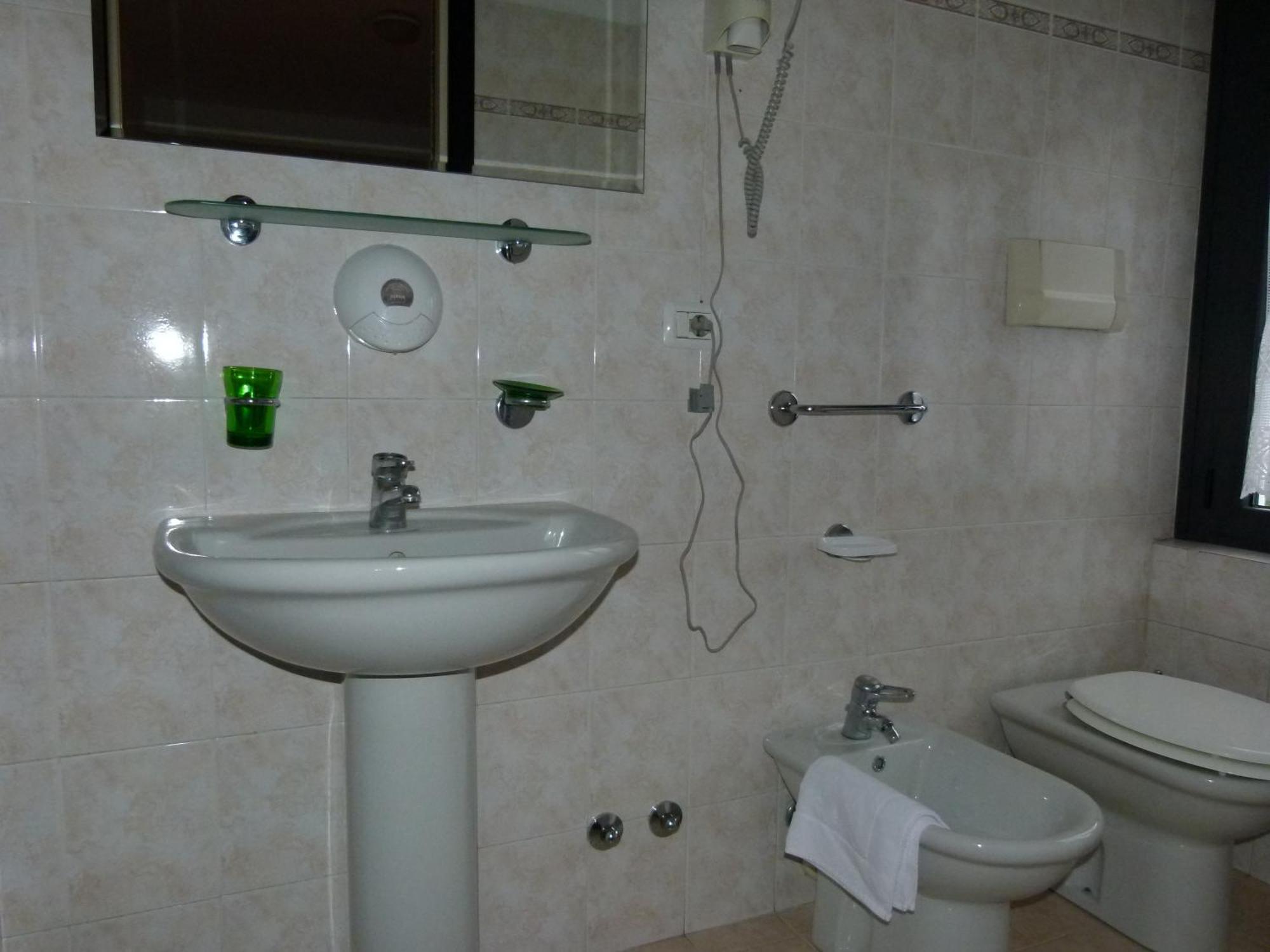 Hotel Olivi Salò Kültér fotó